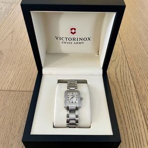 Victorinox Vivante Swiss Army Watch-241186